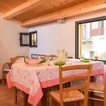 1 Bedroom Lovely Apartment In Tusa *